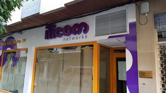 Trabajo de fachadas realizado por Rótulos Pixeles, proyecto 32