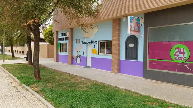 Trabajo de fachadas realizado por Rótulos Pixeles, proyecto 35