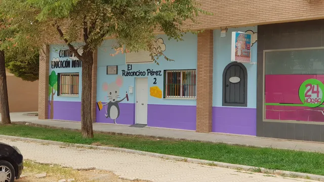 Trabajo de fachadas realizado por Rótulos Pixeles, proyecto 36