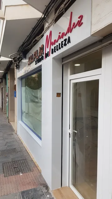 Trabajo de fachadas realizado por Rótulos Pixeles, proyecto 42